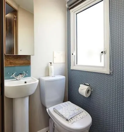 Holiday home Lakefront 5 Star Country Park Private Fishing Free Parking 1 *
