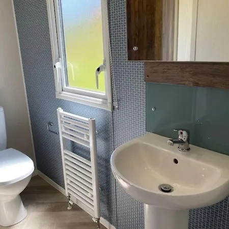 Holiday home Lakefront 5 Star Country Park Private Fishing Free Parking 1 *
